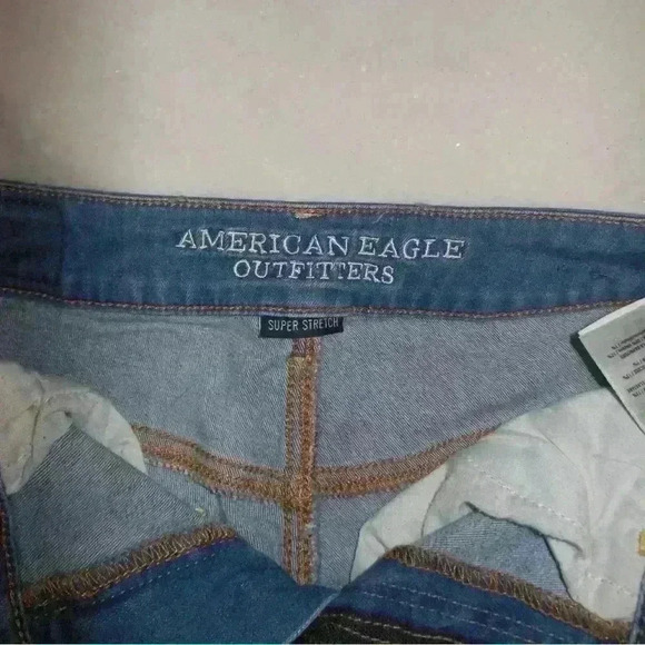 American Eagle SUPER STRETCH HI-RISE SHORTIE - 2 - Picture 3 of 4